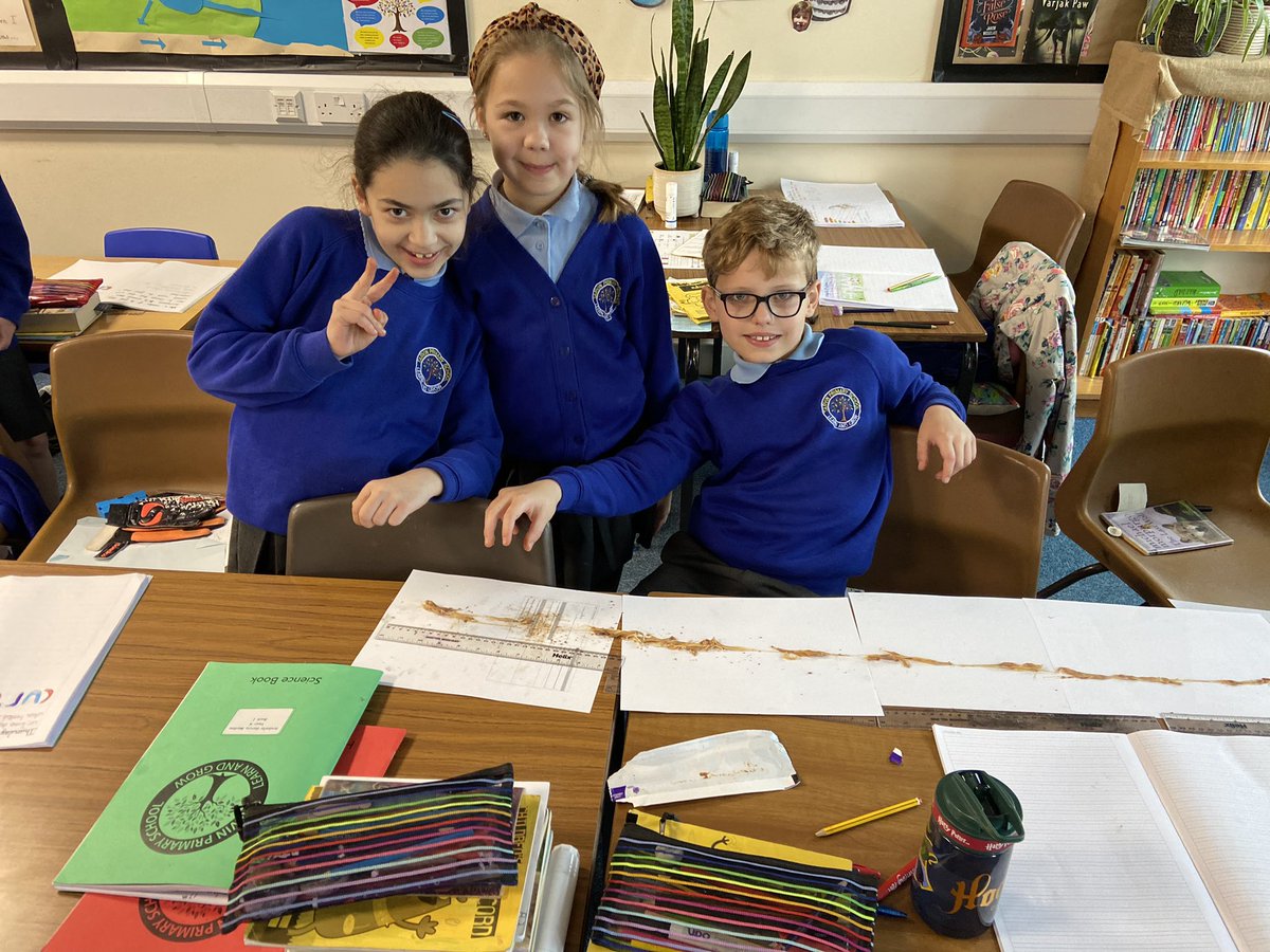 TarvinPrimary's tweet photo. Dahl class have had a wurly good time this morning stretching their caramel. #gooey #stretching #malleable #ScienceWeek #statesofmatter #Tarvinscience #curlywurlychallenge https://t.co/7QBrzqLngV