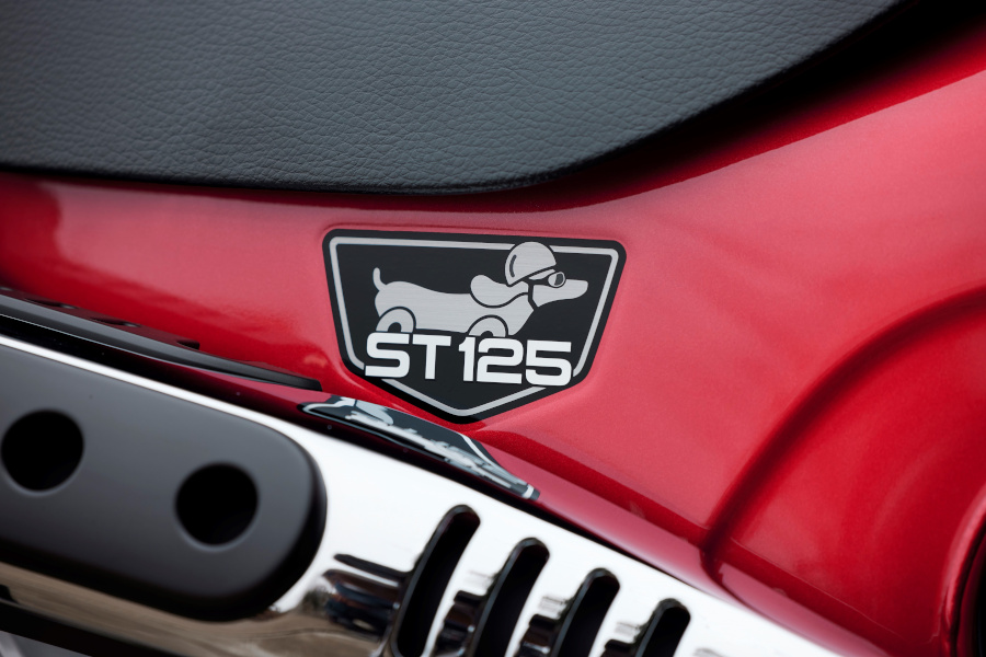 Autoesque's tweet image. After a gap of 41 years, the Honda Dax minibike is once again available in Europe. 
bit.ly/2023dax