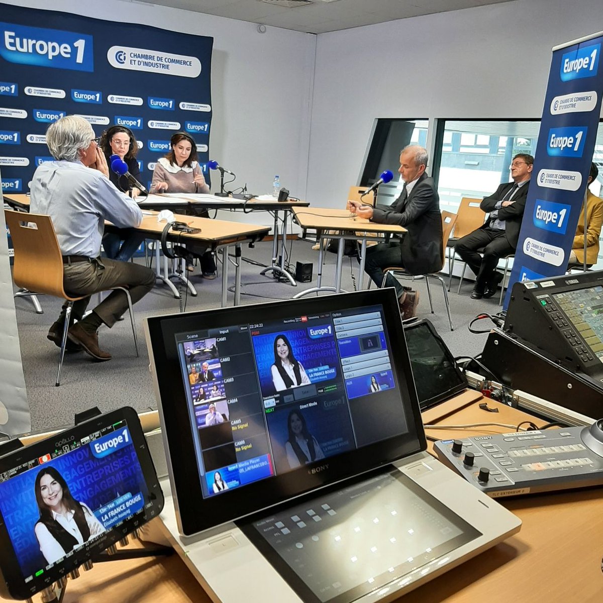 Nous somme ravis d'avoir accueilli ce matin un direct d'<a href="/Europe1/">Europe 1</a> ! Une utilisation originale de notre salle Meije pour vos #eventprof !
congres-wtcgrenoble.com/fr/salle/la-me…
<a href="/ccigrenoble/">CCIdeGrenoble</a>