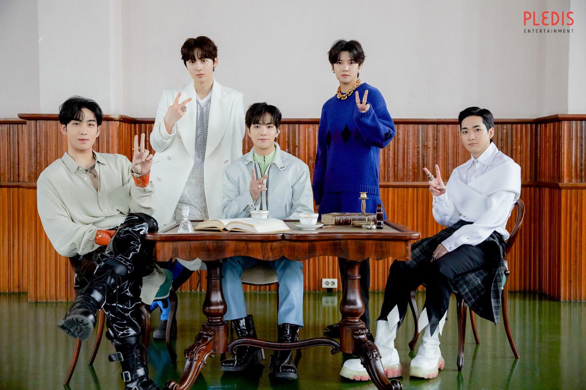 2HYUNLAND's tweet photo. [❤️] Photo NU'EST The Best Album 'Needle &amp; Bubble'
https://t.co/x3Sa3mxK03…
https://t.co/2YbRMRDJVc

#NUEST_JR     
#NUEST_ARON     
#NUEST_BAEKHO     
#NUEST_MINHYUN     
#NUEST_REN     
#NUEST_JR_아론_백호_민현_렌
#뉴이스트   #NUEST   #Needle_n_Bubble   #다시_봄
#NUEST_다시_봄 https://t.co/jIiZUoxiRl