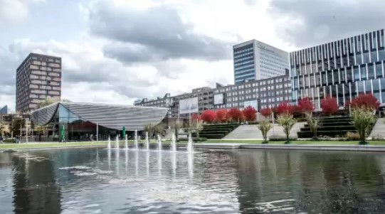 ecocreation's tweet photo. Starting next week, Erasmus University Rotterdam will process its organic waste in the Ecocreation Ecodigester. From waste to raw material in 24 hours, reducing CO2-emissions and disposal costs.

#sustainablecampus https://t.co/wnnmN1SeIs