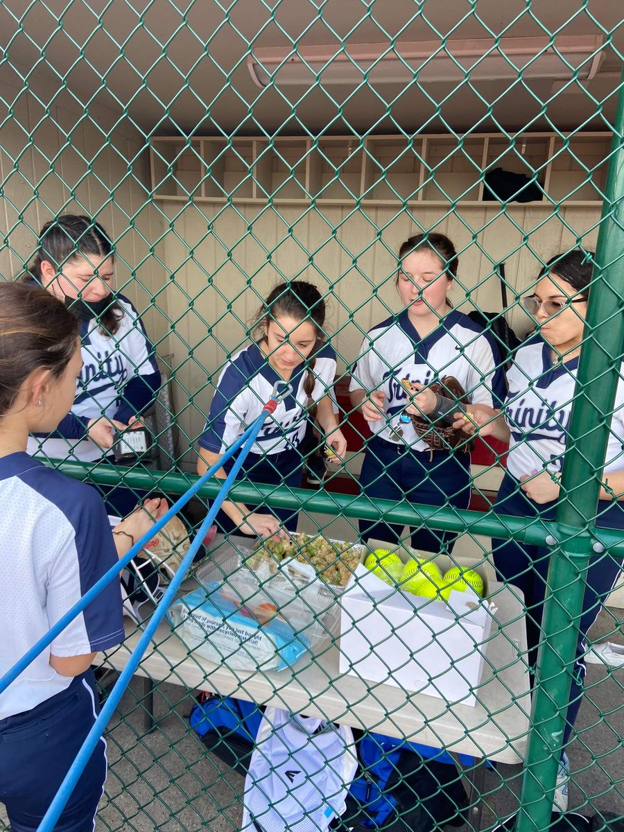 TrinityBlazerSB's tweet photo. Great first game of the season. https://t.co/zXHS9A8Hlk