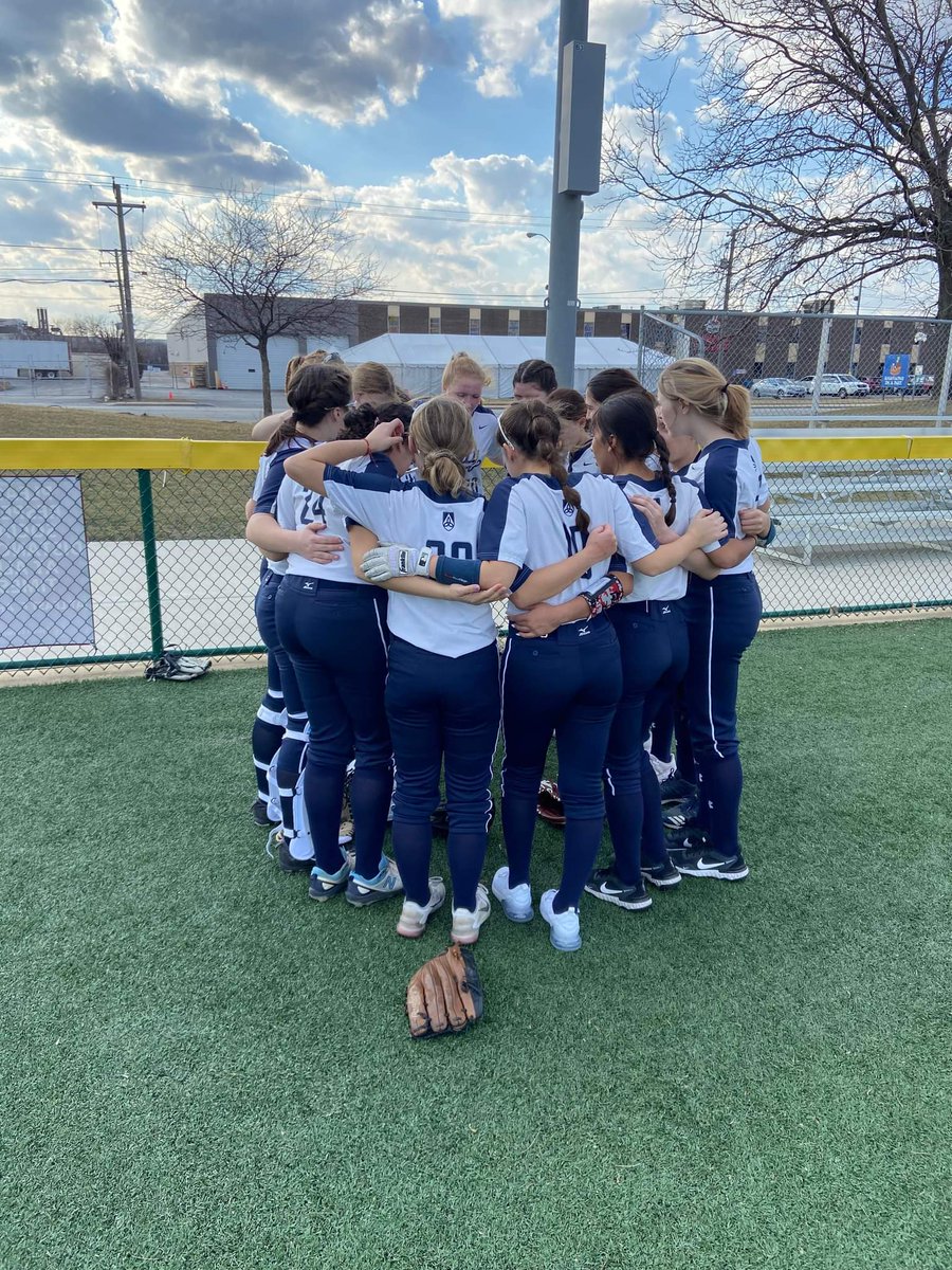 TrinityBlazerSB's tweet photo. Great first game of the season. https://t.co/zXHS9A8Hlk