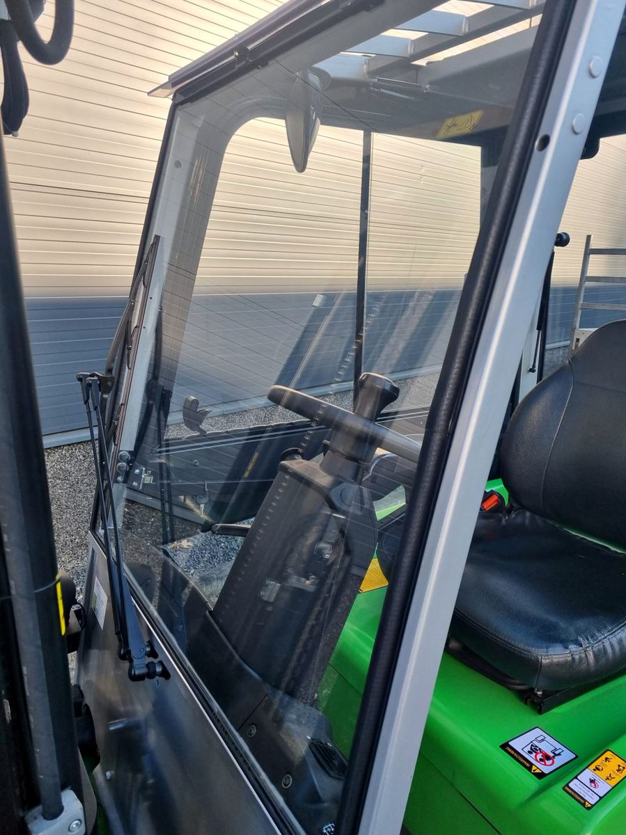 esra_bv's tweet photo. Kiest u ook voor comfort voor uw heftruckbestuurder?😊

Bescherm uw heftruck tegen de elementen met een dichte heftruckcabine. 🌧️🌡️

Vraag naar de mogelijkheden.

https://t.co/AgARAhW4hR 🌐 | 055-542 75 45 📞 | info@esra.nl 📧

#EsraBV #Comfort #Forklift #Solutions #productivity https://t.co/n20xcaSw26