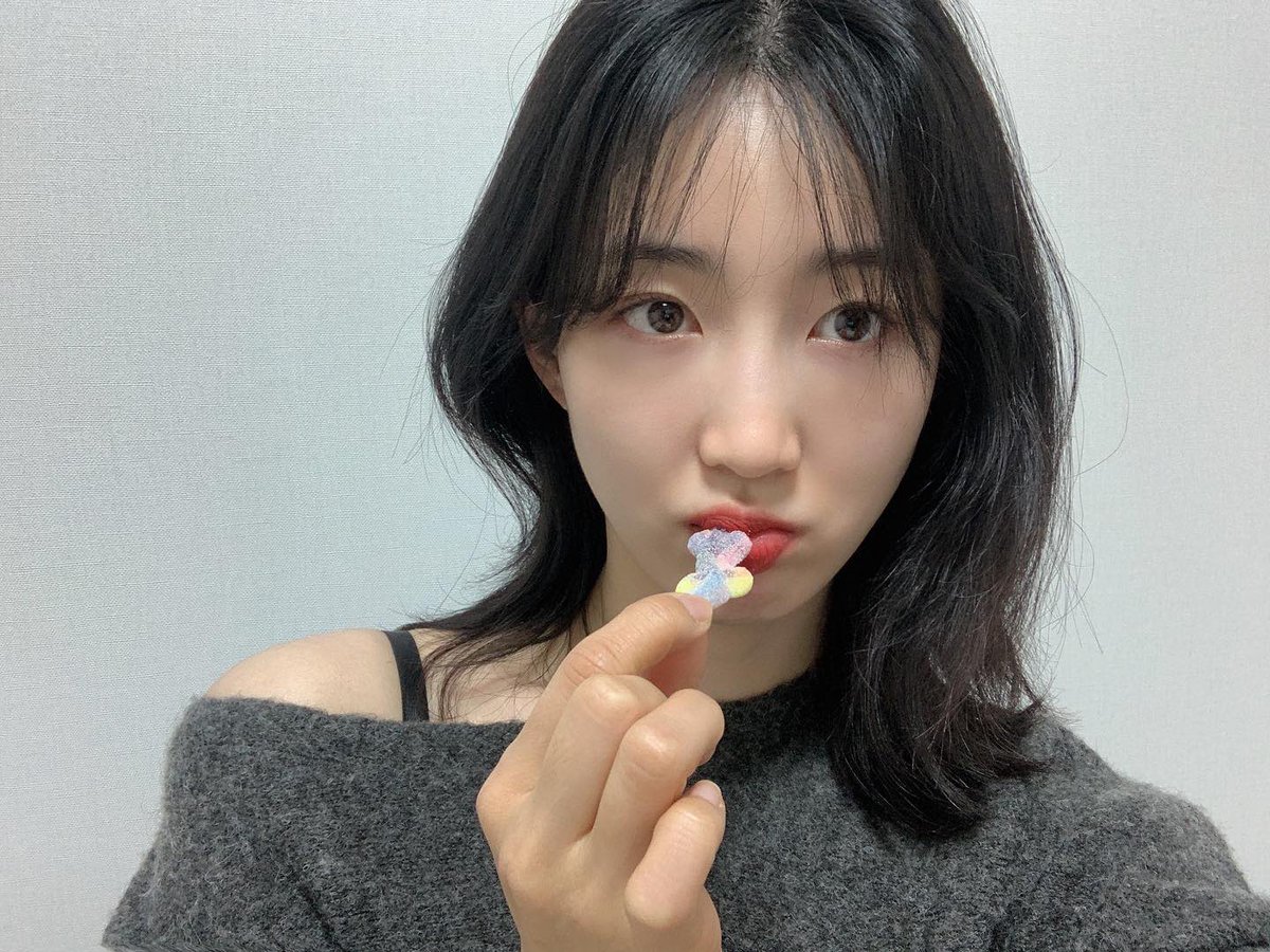 e_sin__0's tweet photo. 보라 인스타💜
#신보라 #하나 #ハナ #shinbora #hana https://t.co/LZcBrn28Dt