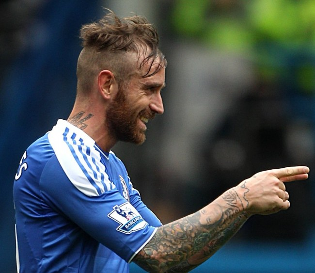 Happy Birthday, Raul Meireles!

Surely the winner of the Bad Premier League Haircuts Cup? 