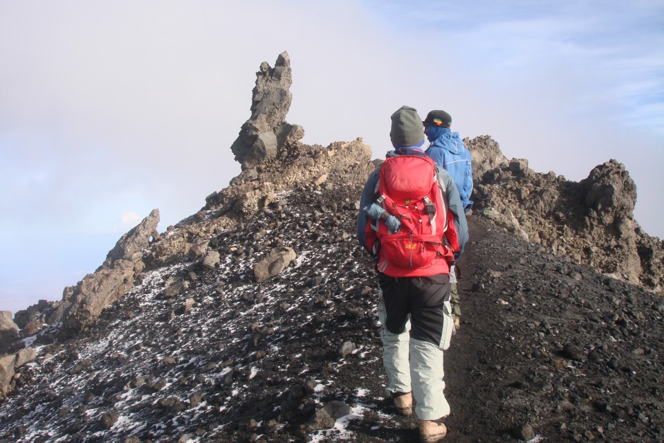 Even the smallest mountain can hide the most breathtaking views
#mountmerutanzania #mountclimbing #adventuretanzania #climbing #hiking #nature #trekking #mountainlovers #mountainhiking #mountain #adventure