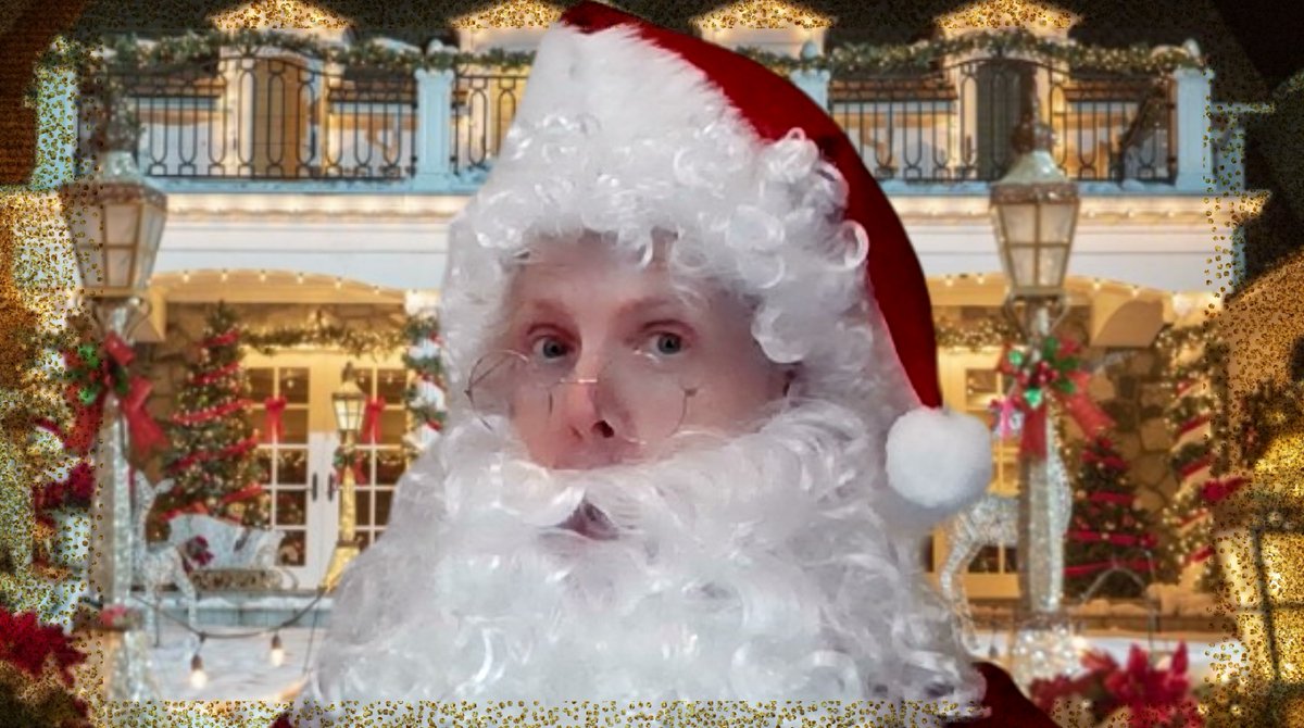 ToppermostFun's tweet photo. Am I a little early?
#christmas #santa #Ineedaholiday https://t.co/tAUUfnntpB