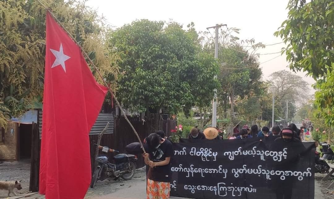 Htoow_A7's tweet photo. Anti-coup strike in Sagaing's Kale Twp as 403rd day without a day off. 

#2022Mar17Coup #WarCrimesOfJunta #WhatsHappeningInMyanmar https://t.co/oaYmOWQ6ri