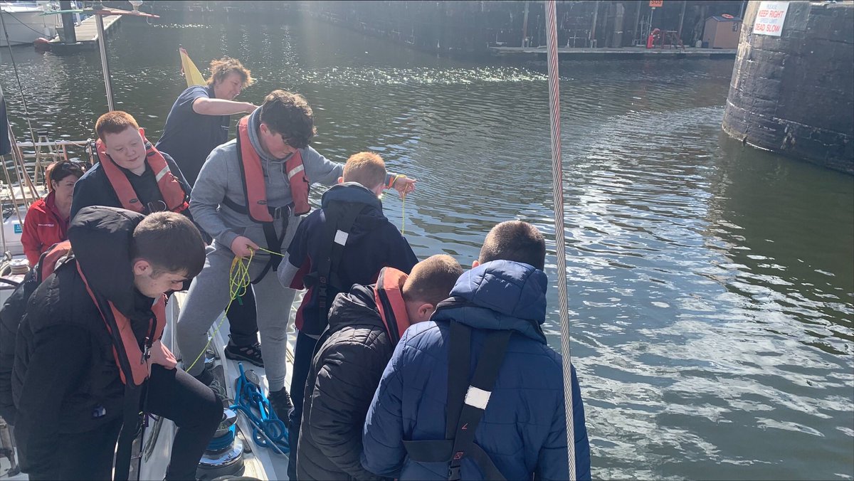 Year 11 Treorchy tweet media