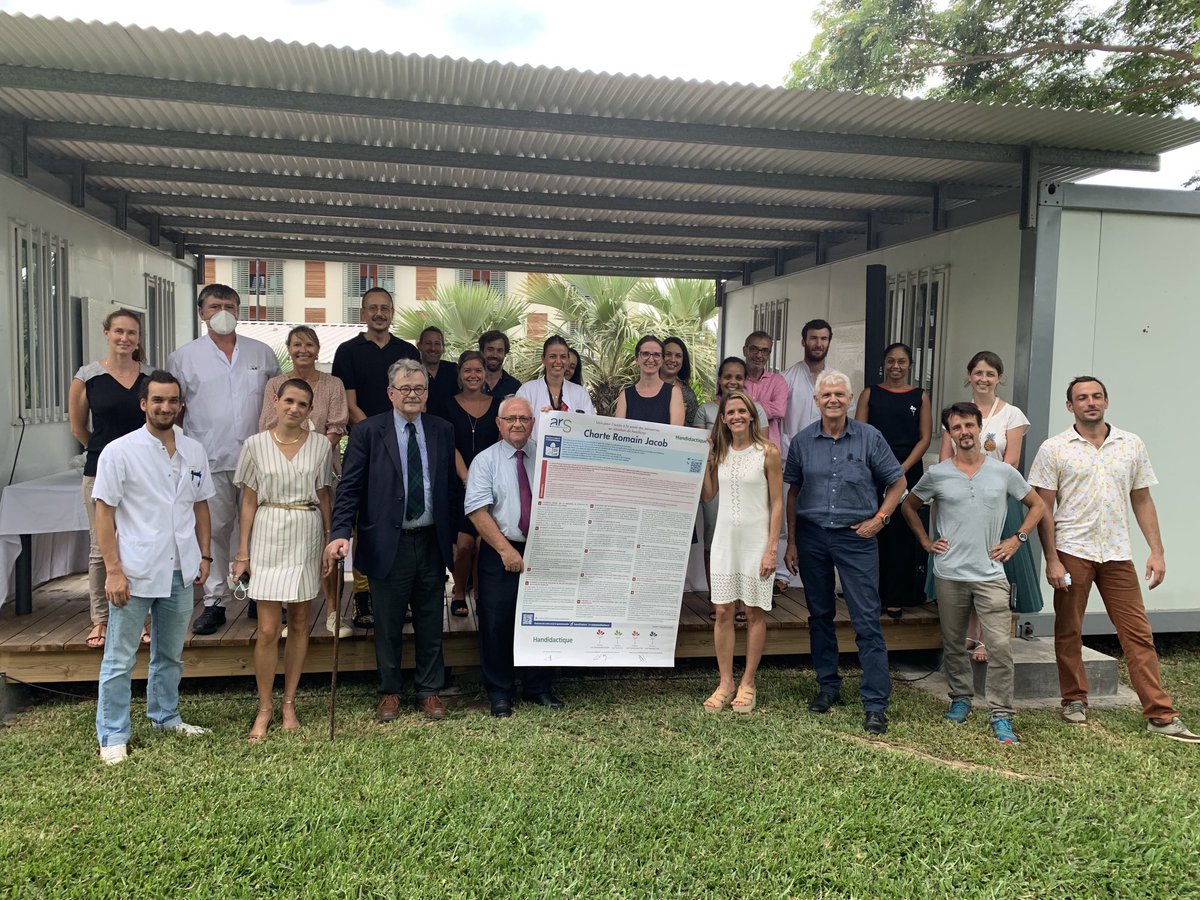 handidactique's tweet photo. Aujourd’hui c’est à la Réunion que nous avons signer la charte Romain Jacob à l’ensemble des établissements les #Flamboyants. Une expertise et valorisation des métiers de l’accompagnement. Merci a Gérard #Dabbadi merci à Aude #Dabbadi. Une fête pour l’accès au soins #cnam #ars https://t.co/H3IzDzi7od