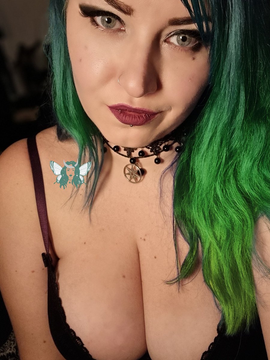 Athena_Rose13's tweet photo. Some days I just want to cuddle up in your lap while you stroke my head and tell me I'm a good girl... others, I want to be railed while you pull my hair and call me your slut...

Today is an option 2 kinda day...😏 https://t.co/bY3MDuR3rW
