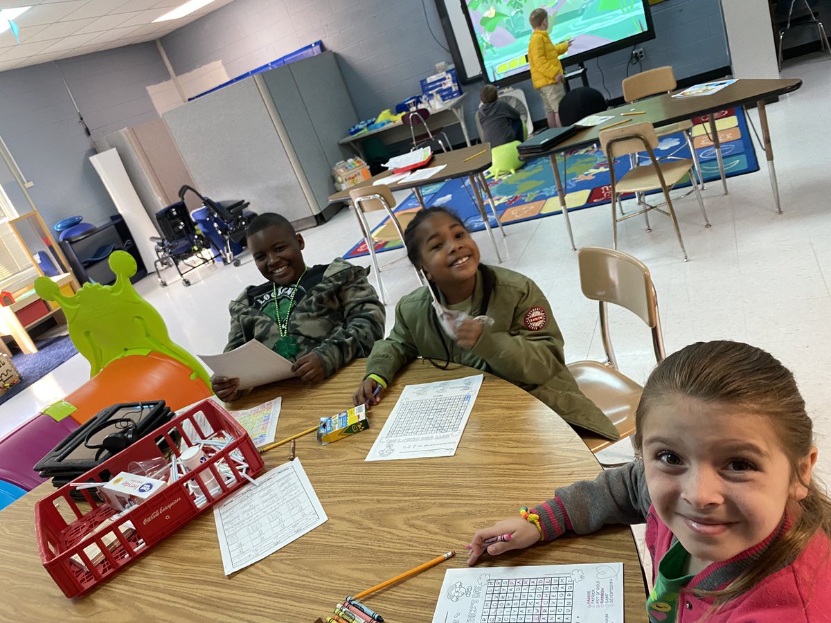 WBESbears's tweet image. Last day of #SpringIntersession today with #StPatricksDay activities!  47 students present today!! @ORSchools @FriendsofORS @teachertish