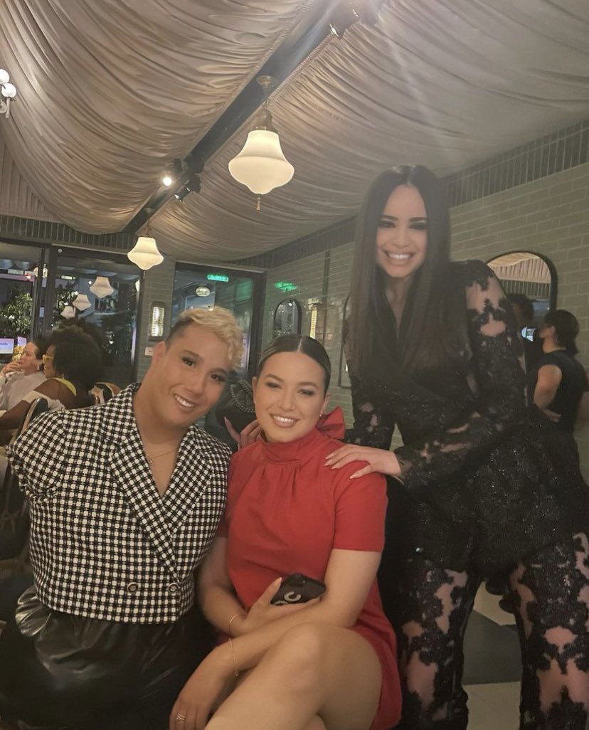 sofiacnewss's tweet image. 📸 | Sofia Carson via @/no_limbs_ instagram post! ❤️‍🔥