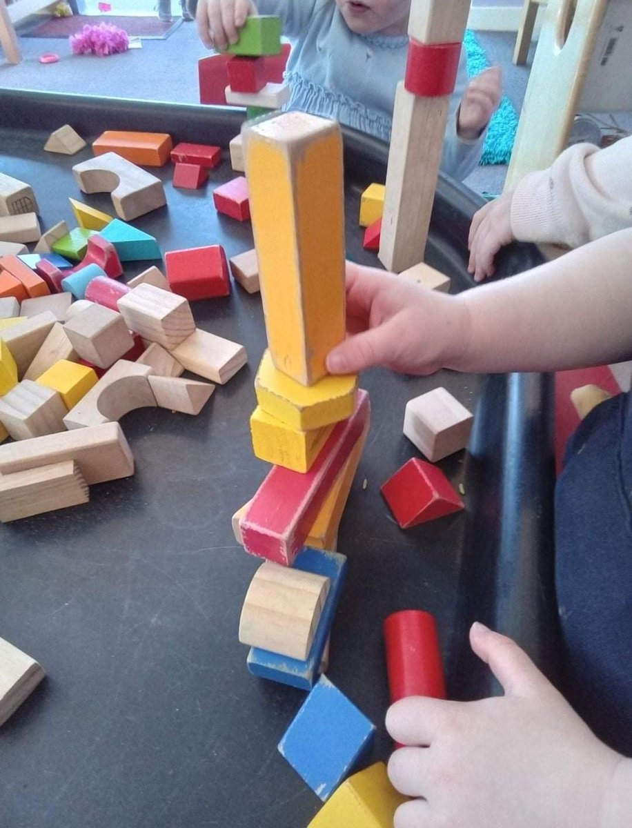Stepsnursery's tweet photo. We chatted about what the children were building, the different shaped blocks they were using and what colours the blocks were they were building with.
The children were brilliant at using their imagination when building!
#Earlysteps #buildingblocks #friends https://t.co/ajrqQptVJu