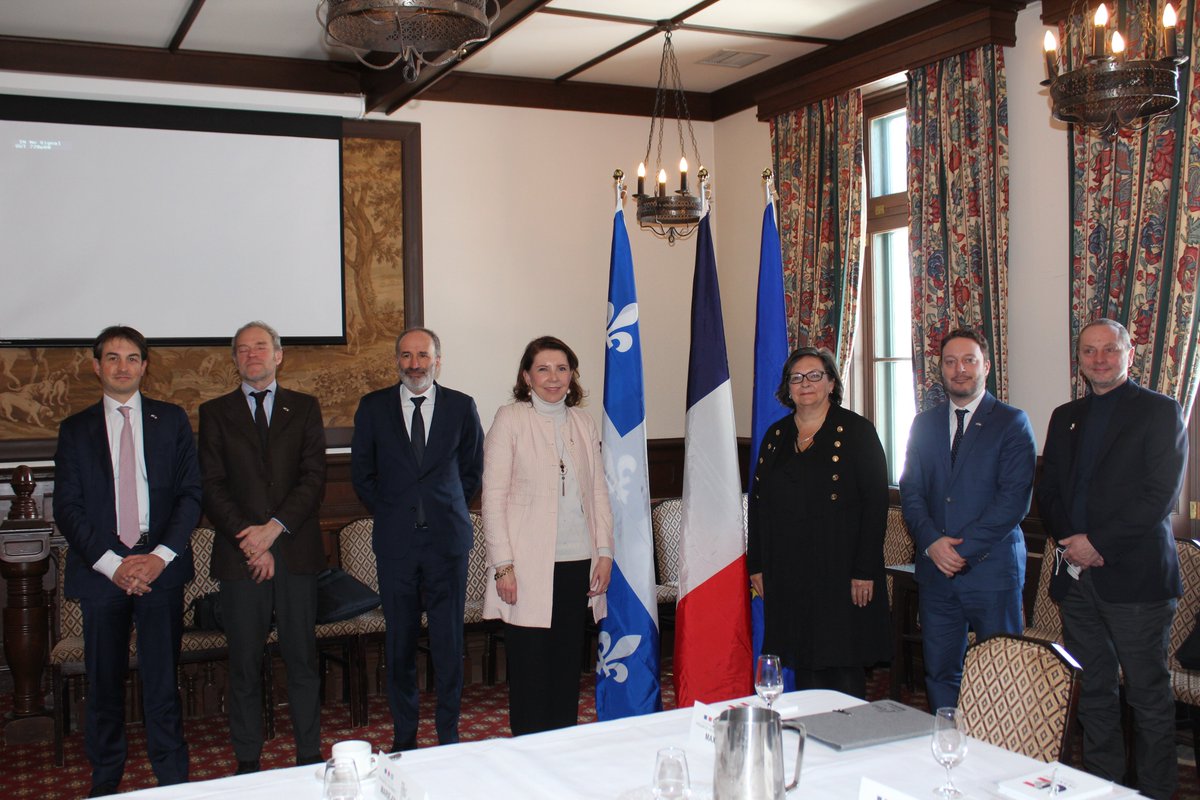 MRIF_Quebec's tweet photo. #CoopFrQc 🤝🇫🇷 Les coprésidentes @MicheleRamis et Sylvie Barcelo sont heureuses de la relance des projets de la #CPCFQ et du #FFQCD.
2 nouveautés: ajout du critère égalité femme-homme pour les appels à projets et lancement de l'année de l’innovation franco-québécoise. #AIFQ2023 https://t.co/EDNdmWk3EC
