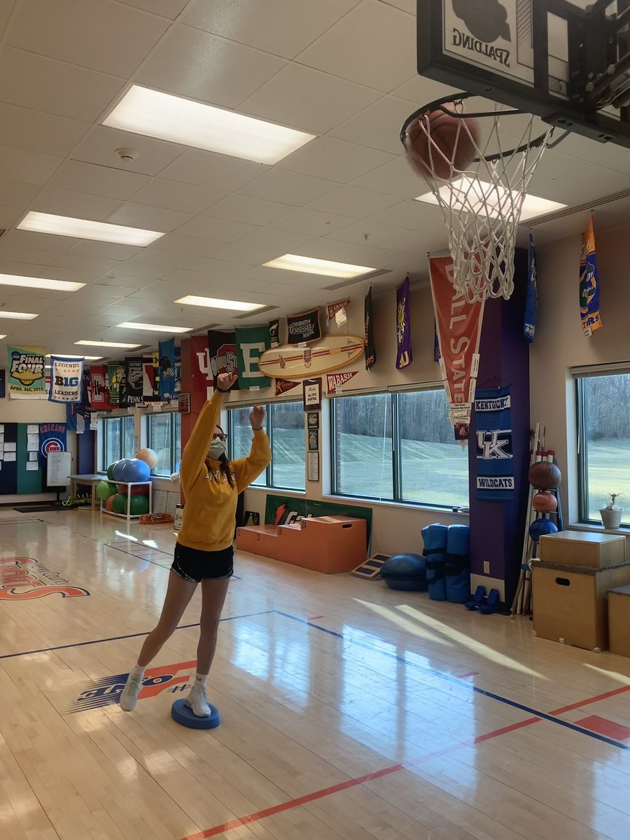 hchsmpe's tweet photo. Autumn is 100 days post op from ACL reconstruction!! That’s her 100th shot of the day! Catch her out on the court next year. #hchsmpe https://t.co/69jQYZDS2R