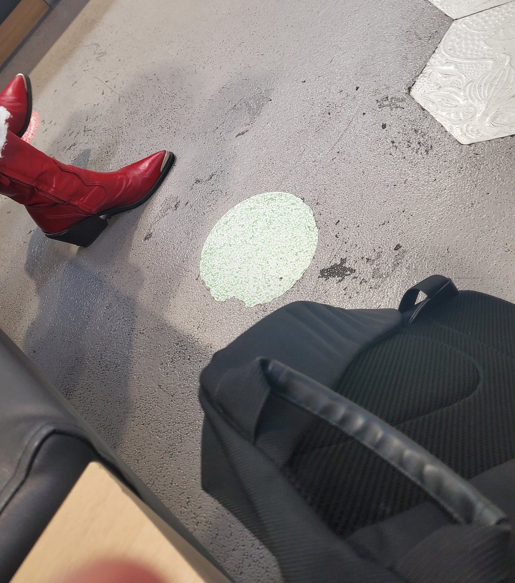 Estoy sentado al lado de Ted Mosby 😱😱