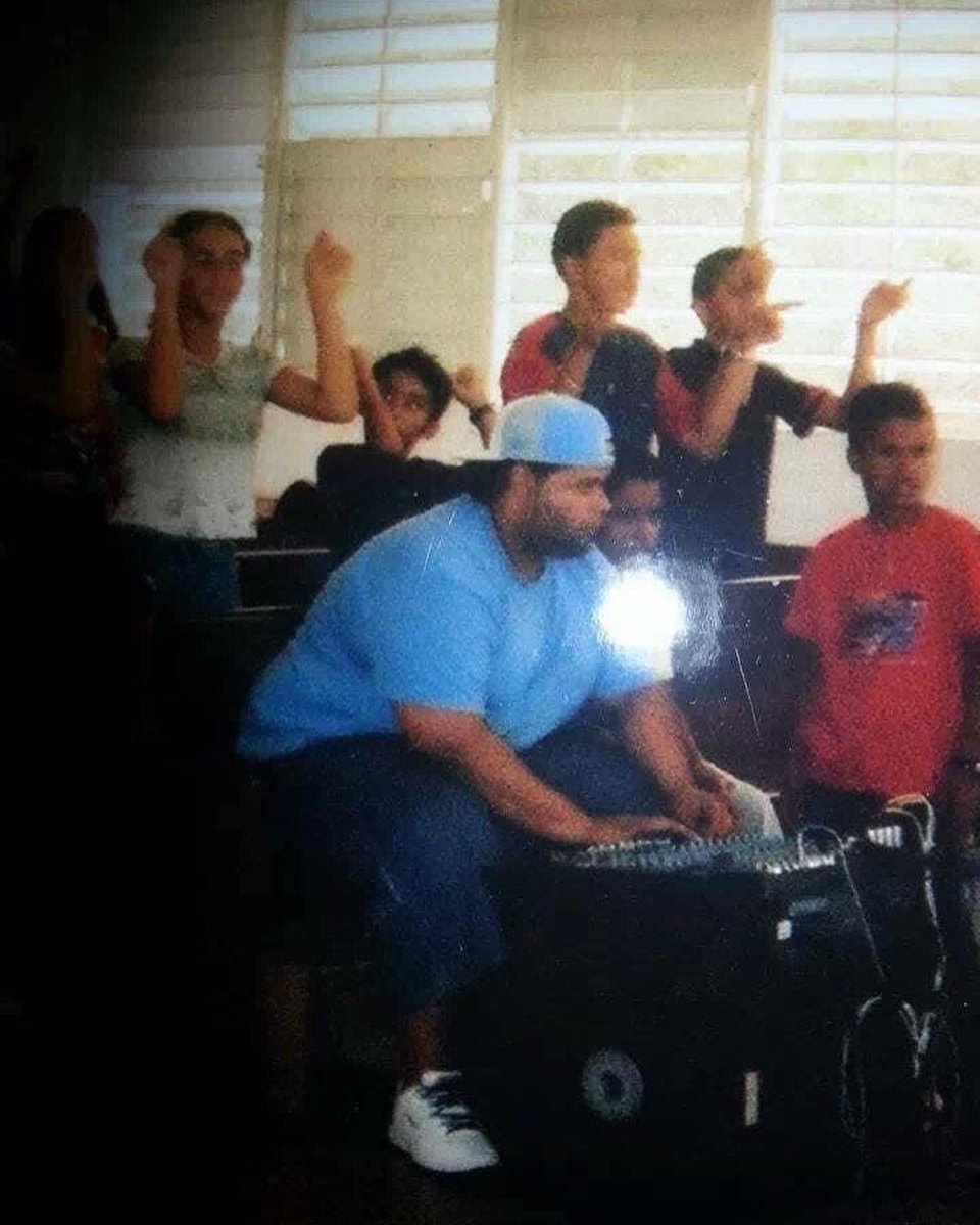 djkald's tweet photo. La primera foto fue en el 2003 Quien diria que hoy vivo de lo que amo hacer “Musica” https://t.co/gdB9W2S079