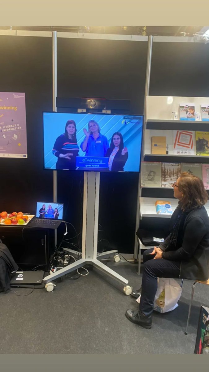 ShhadehMaha's tweet photo. eTwining goes Hybrid Conference
Live streaming Presentation
@etwinningplus
#eTwHybrid
#eTwinningDK @hawraaghandour @ahmadsidani91 @Carolineghos https://t.co/1nyJq9B1Kt