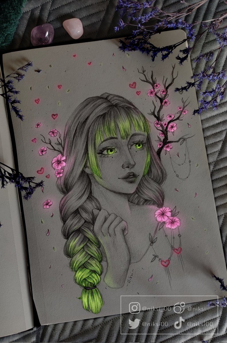 Niksi00's tweet photo. And Glowing Mitsuri because why not ✨🌸 #MitsuriKanroji #SAKURA #glowing #sketch #fanart #DemonSlayer https://t.co/T85iTk2aBr