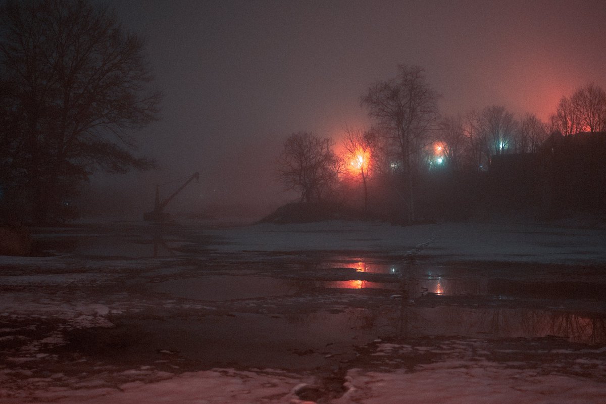 bryanpjackson's tweet photo. Photos from a foggy night https://t.co/LtD7WDF7K9