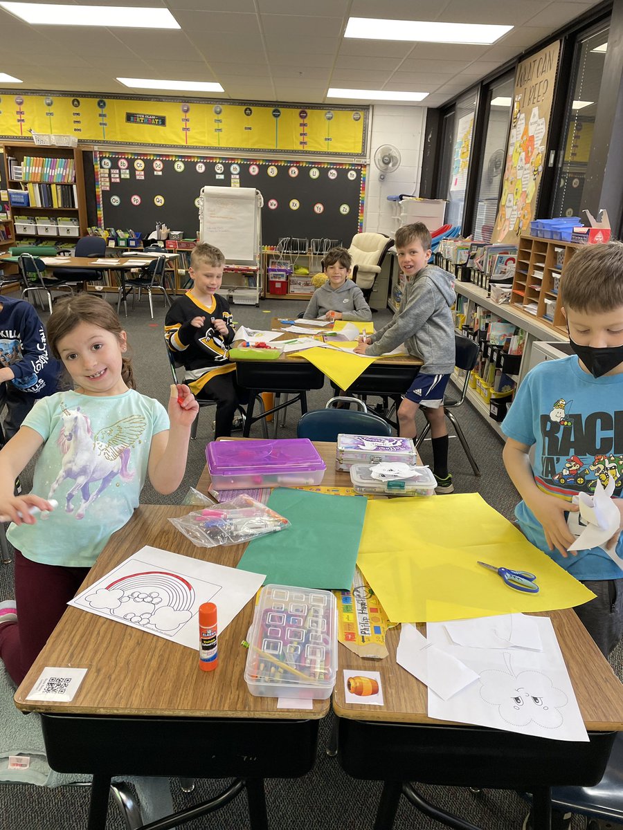 Our first grade friends decided to go a different route this year.  Instead of setting traps for the leprechauns we left cards welcoming them to our classroom!