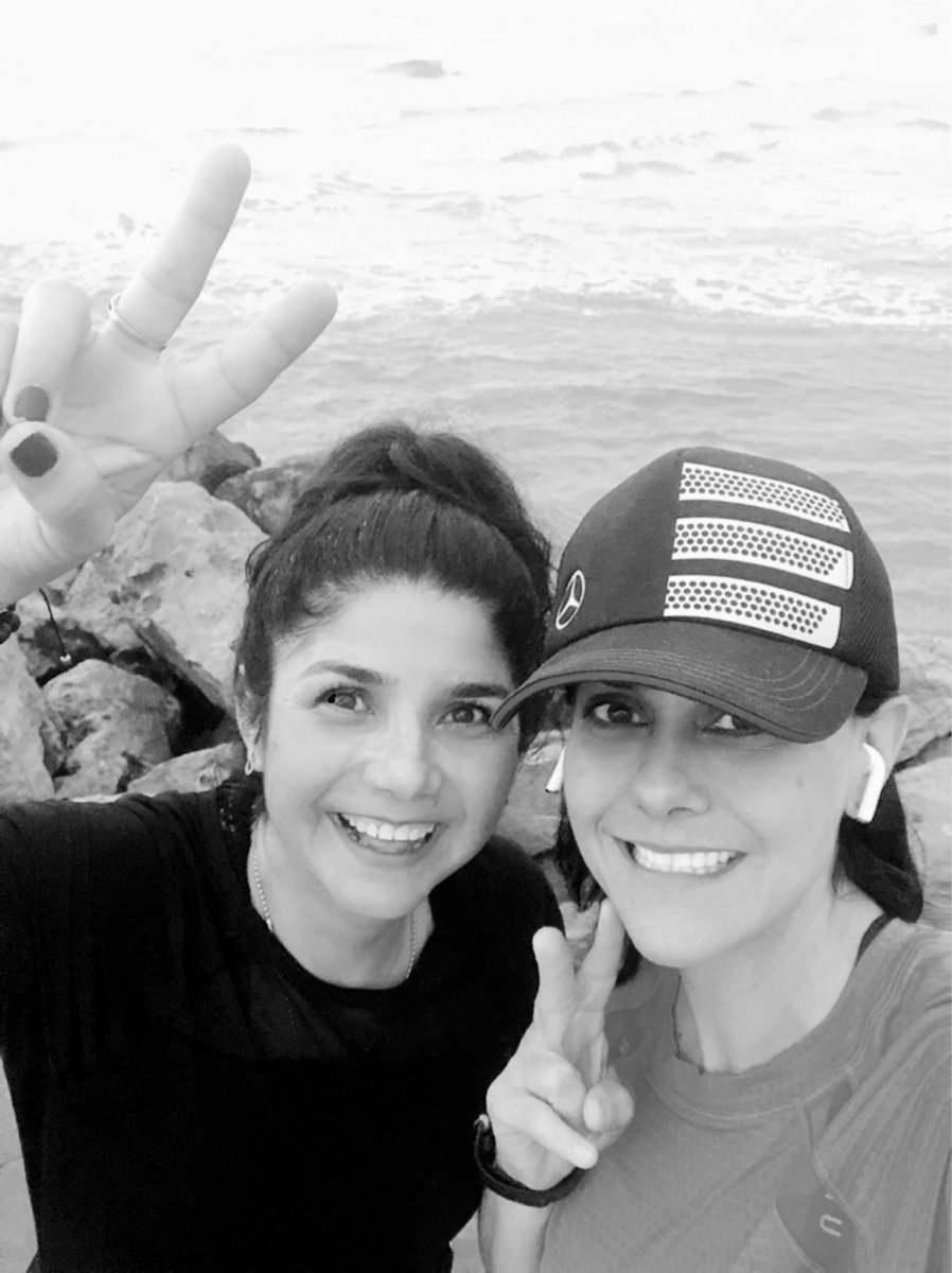 LETYdelCASTILLO's tweet photo. Ejercicio matutino con la mejor hermana del mundo #HoyEsUnBuenDía 💙❤️ https://t.co/4Inmev99mJ