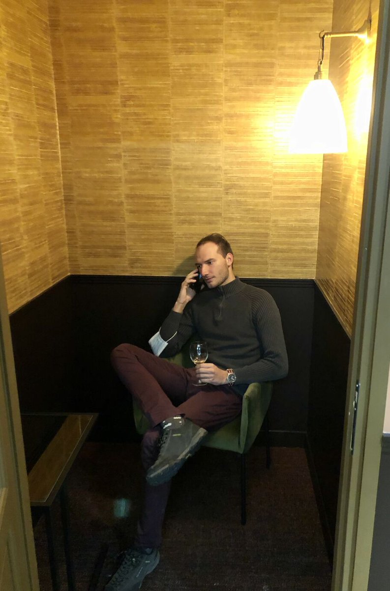 neonomade_com's tweet image. Après son #coworking La Défense,  @now_connected récidive  à #Montrouge 🎉

2 200m2  d'espaces de travail modernes pour tous les besoins av une vue sur la Tour Eiffel 😍

Pour découvrir cet espace et réserver votre place directement 👉  neo-nomade.com/espace/9692/co…