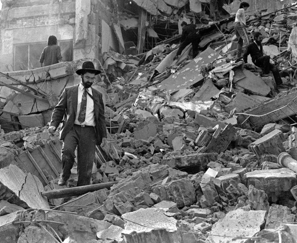 anadebenedetto's tweet photo. 17 de Marzo “Día de la Memoria y Solidaridad con las Víctimas del Atentado contra la Embajada de Israel".
A 30 años del hecho, recordamos a las víctimas y reafirmamos nuestro pedido de verdad y justicia. #DecimosPRESENTE #HuellasDelTerrorismo https://t.co/jIDk90ZfMQ