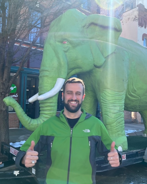 IllinoisRep's tweet photo. According to a DNA test on my dad's side, I have a wee bit o' Irish in me! 
It's time we bring back the elephant into the room (in Springfield).  
Happy St. Patrick's Day! https://t.co/JkXr60DRV9