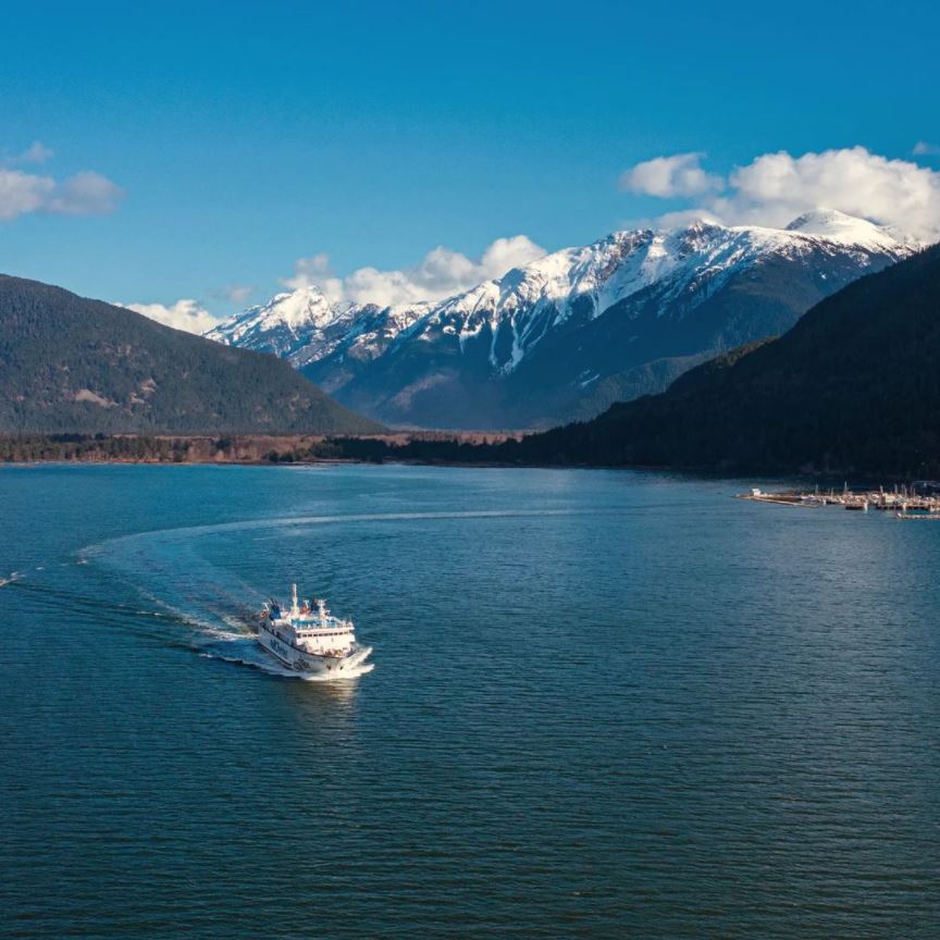 BCFerries's tweet photo. Good morning, West Coast! We're signed on and ready to assist with your travels. If you have any travel-related questions, please tweet us @BCFerries. You can also check our #CurrentConditions page for sailing updates: https://t.co/1C56G2FxzD ^ajb
📸: @ApresWheeler https://t.co/JZuSw926Wl