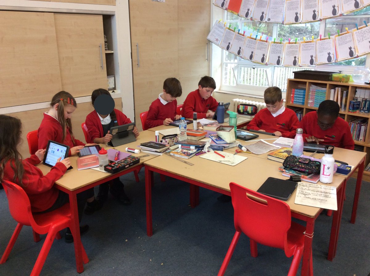 JesseGray_5J's tweet photo. We’re having much more success with our google docs project today. Great resilience, 4J!
#ComputingatJG https://t.co/zUhrUJukRs