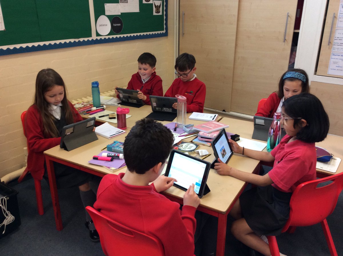 JesseGray_5J's tweet photo. We’re having much more success with our google docs project today. Great resilience, 4J!
#ComputingatJG https://t.co/zUhrUJukRs