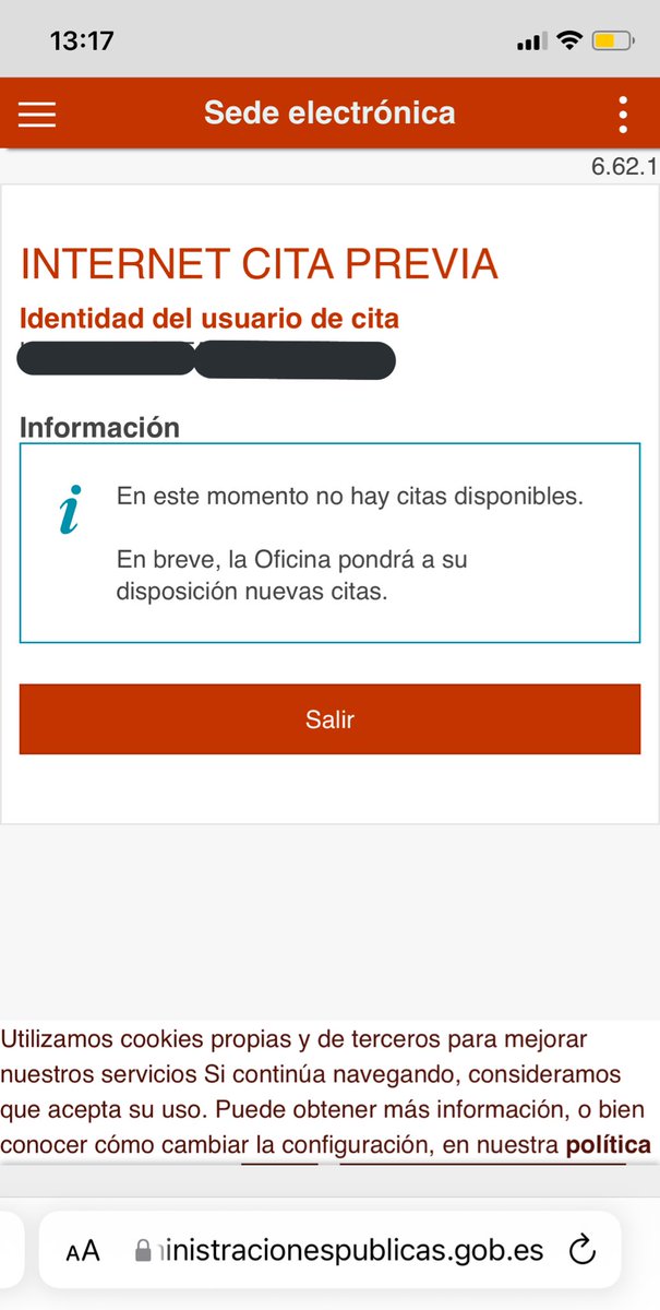 EmergenciafsB's tweet image. El tracte diferent rebut per unes “refugiades” i altres és d’una violència insuportable.
Tràmits i permisos exprés per a unes i cites inaccesibles per a les altres. #ProuRacismeInstitucional
