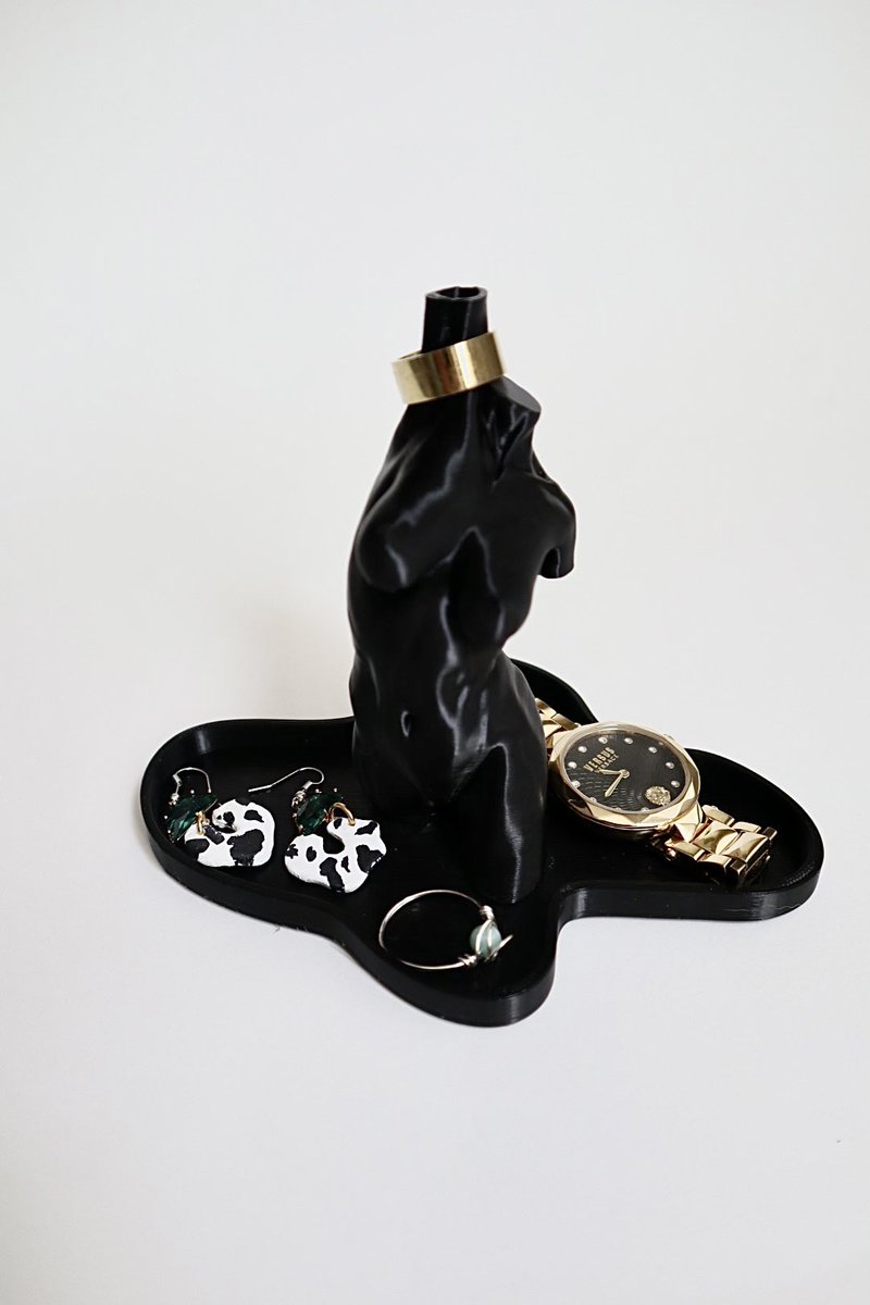 vrogersdesigns's tweet photo. new trinket dish, designed &amp; 3D printed by me 🖤✨ https://t.co/yAHkA3Lgsq