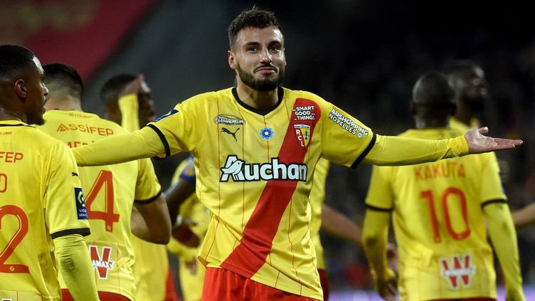 Clauss_FA's tweet photo. ENFIN, @Djoninho25 est sélectionné avec l’EDF🇫🇷🇫🇷!!
Un immense pas pour lui et C’EST MÉRITÉ !💊💊❤️ https://t.co/nHnMPMIdF5
