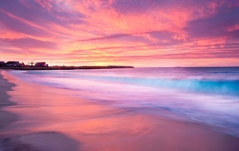 Travitinerary's tweet photo. Australian Beaches 💜💙 https://t.co/BJd68Hjotk