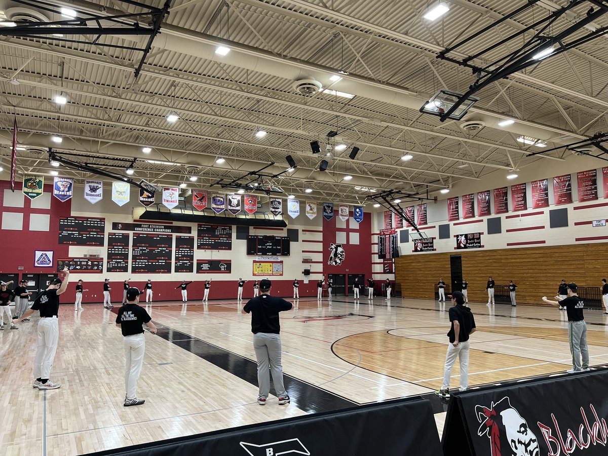 BaseballFahs's tweet image. Pitchers and catchers week is in the books! Overall a great week of work put in by all levels. 14 days until opening day! 

#OneFort