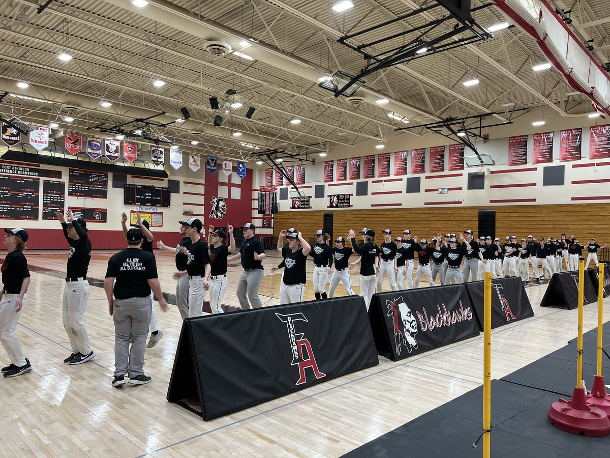 BaseballFahs's tweet image. Pitchers and catchers week is in the books! Overall a great week of work put in by all levels. 14 days until opening day! 

#OneFort