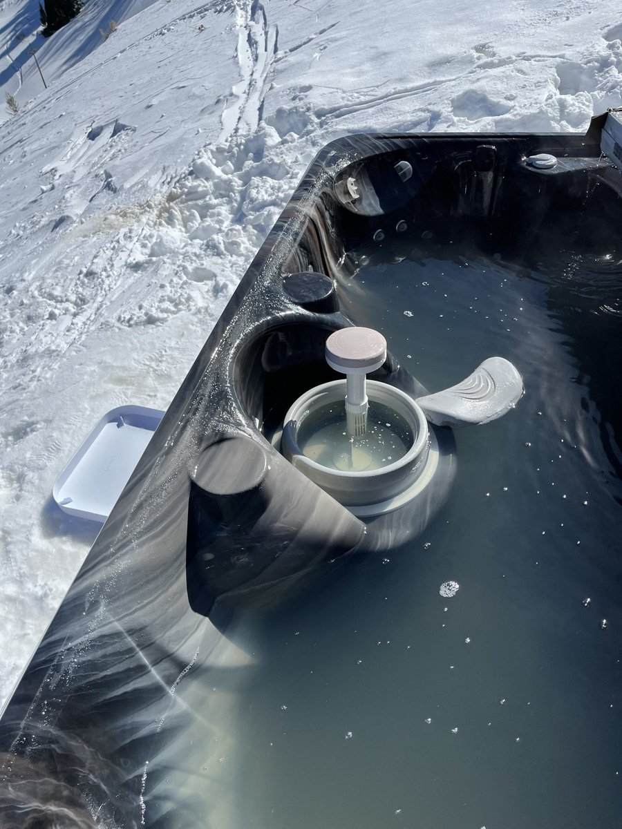 Hottub_Company's tweet photo. #HotTubTips floating feeder needs to float freely in hot tub to be an effective sanitizer. https://t.co/esRw2mkO3c