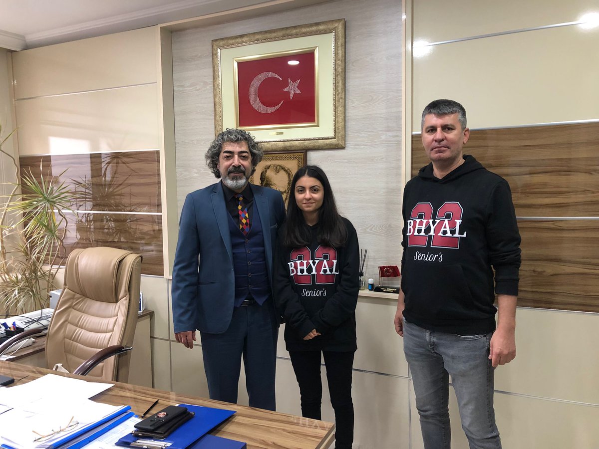 18 Mart Canakkale Deniz Zaferi ve Sehitler Günü munasebetiyle Beylikduzu Liselerarasi duzenlenen Komposizyon yarismasinda ILCE BIRINCISI olan öğrencimiz Öykü YILMAZ i tebrik ediyoruz...
<a href="/memleventyazici/">Levent Yazıcı</a> 
<a href="/Yafesbakirci/">Yafes Bakırcı</a> 
<a href="/Beylikduzu_mem/">Beylikdüzü İlçe Millî Eğitim Müdürlüğü</a>