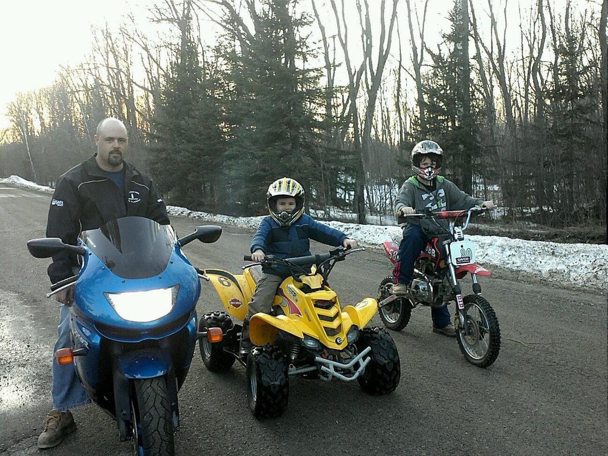 cdtellier's tweet photo. 10 years ago…same boys, just bigger and more expensive toys! #ThrowbackThursday #testosteroneoverload #momofboys https://t.co/74LGgS29yS