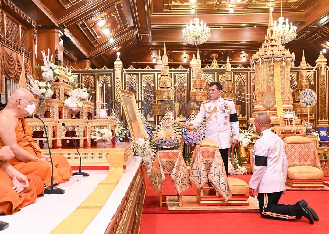 1st_Army_Area's tweet photo. วันที่ 17 มี.ค. 65 เวลา 17.00 น.
พระบาทสมเด็จพระเจ้าอยู่หัว และสมเด็จพระนางเจ้าฯ พระบรมราชินี เสด็จพระราชดำเนินในการพระราชทานน้ำหลวงสรงศพ สมเด็จพระวันรัต (จุนท์  พฺรหฺมคุตฺโต) เจ้าอาวาสวัดบวรนิเวศวิหาร ณ ห้องบำเพ็ญกุศล อาคาร 100 ปี วัดบวรนิเวศวิหาร เขตพระนคร กรุงเทพมหานคร https://t.co/yGsqMcalpH