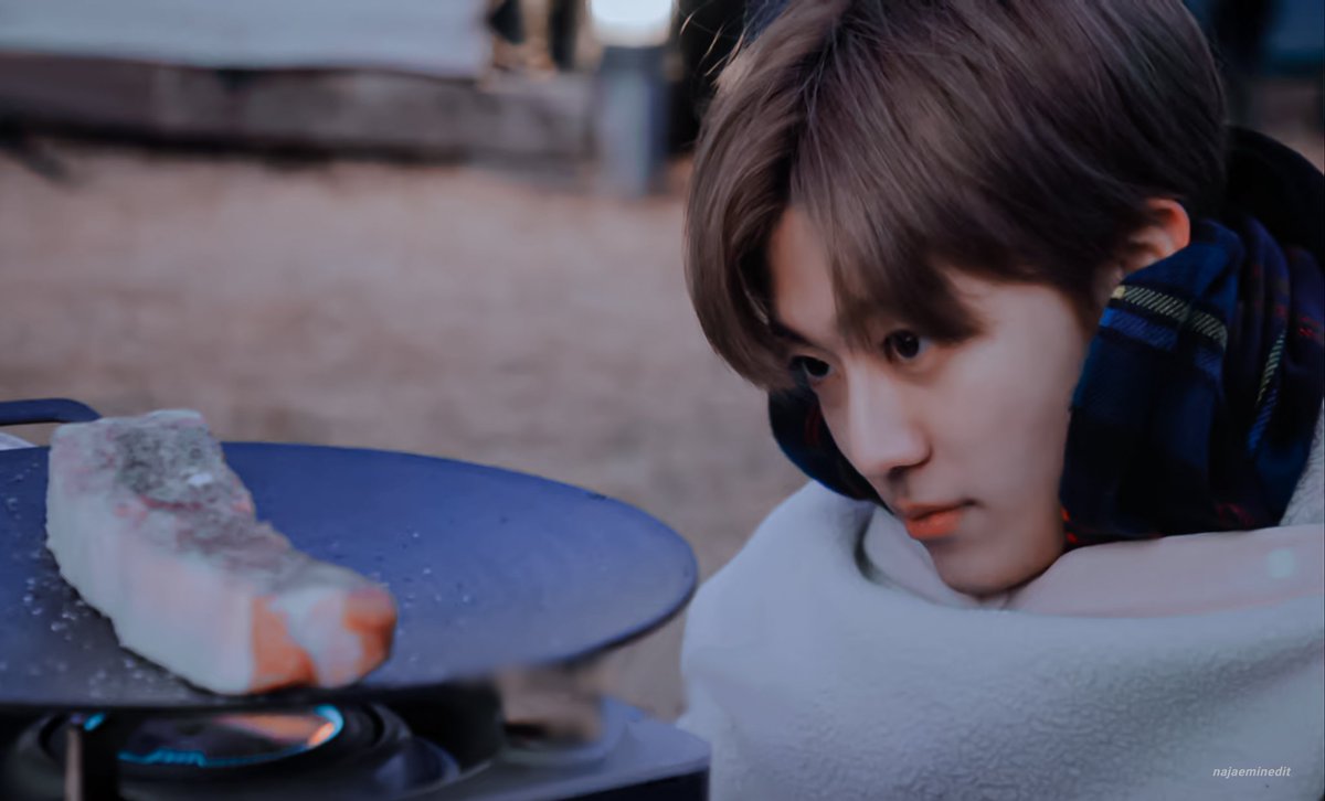 najaeminedit tweet picture