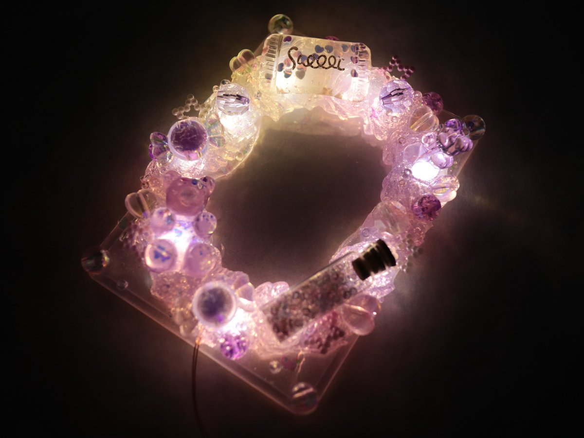 ✨fairylights RT 이벤트✨

RT 해주신분들 중 한 분을 추첨하여 사진의 빛나는 fairylights 탑로더를 보내드려요✨ 

배송비(반값택배)는 제가 부담하고
당첨발표는 3월 21일에 하겠습니다😊✨
많이 참여해주세요🧸💜✨

#탑꾸 #데코덴 #탑로더 #데코덴탑꾸 #RT #RT이벤트 #fairylights