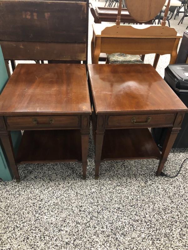 Who says We "Dont Have Furniture" - Plenty of it Tonight 3/17 - It all sells with No minimum bid - and NO WAITING - FLASH BID - In and Out the door quick - estatesales.org/estate-sales/m…