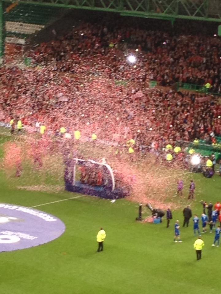 southstandview1's tweet photo. #parkred What a great day out that was! https://t.co/ESrnbLGEks