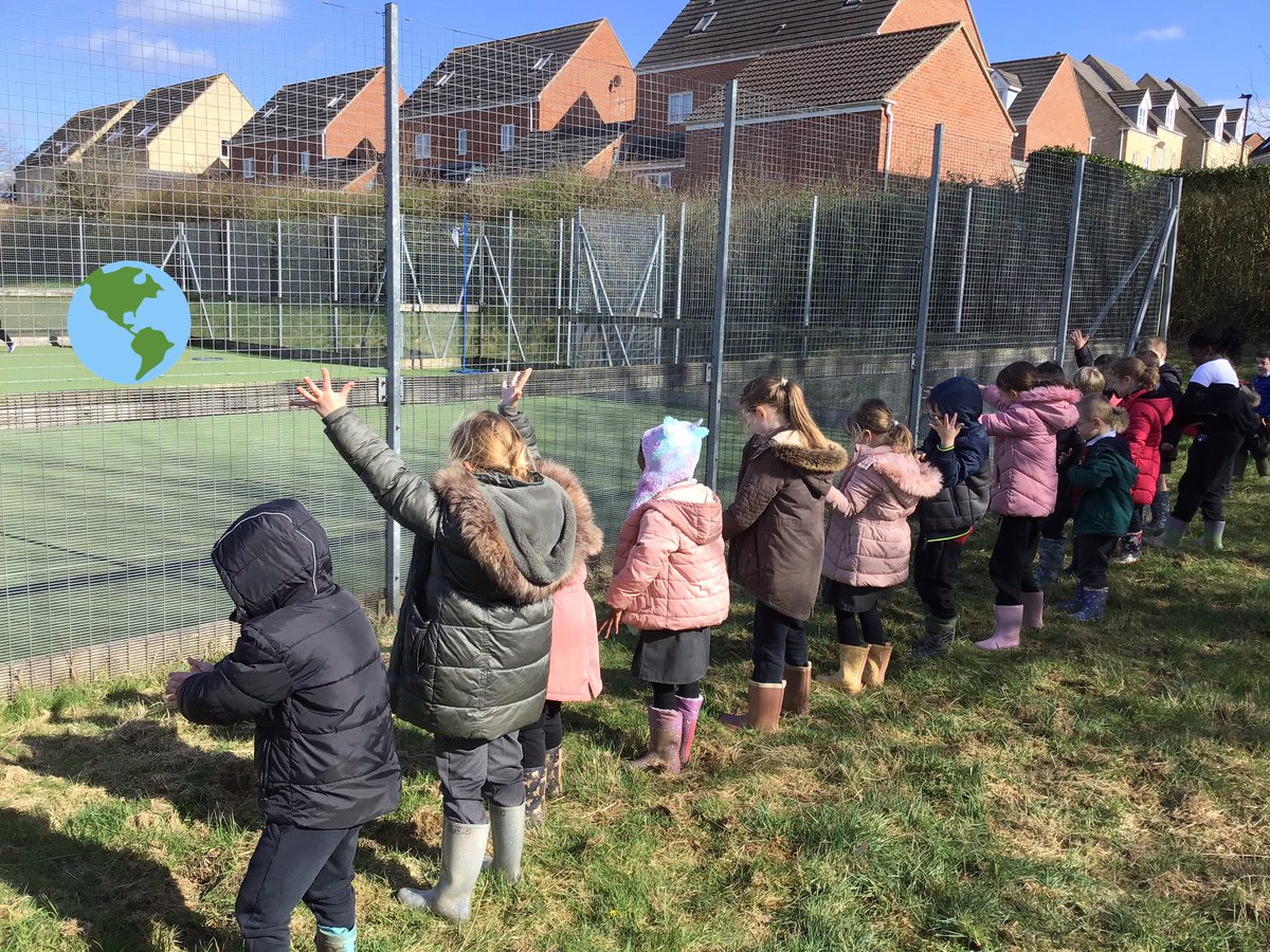 CharterYr2's tweet photo. #ScienceWeek #CharterScience Today we planted wild flowers. #funwithflowers We will be observing the changes that happen over the next few months. ☺️🌱🌺 https://t.co/DP0SqWJXPF