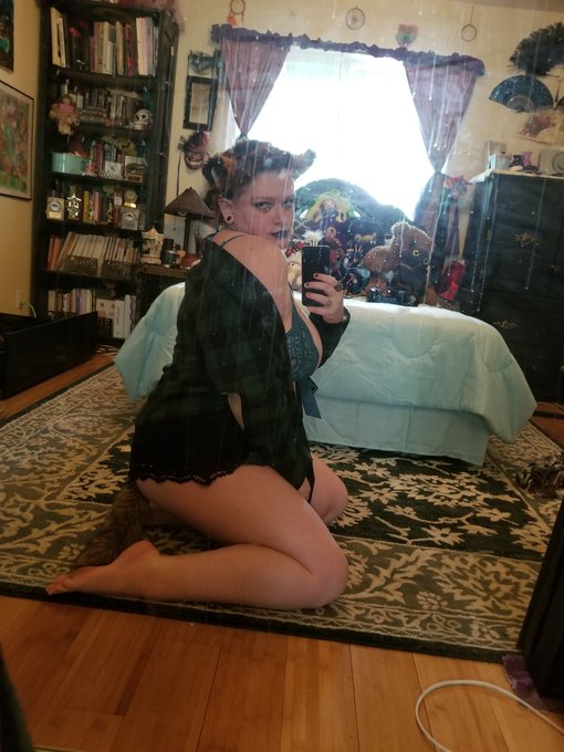 I need someone to make PH content with so I am seeking other pornhub models to have fun with!!! Message<a href="/tag/valentinesday"class="tags"><span>#valentinesday</span></a><a href="/tag/striplove"class="tags"><span>#striplove</span></a>